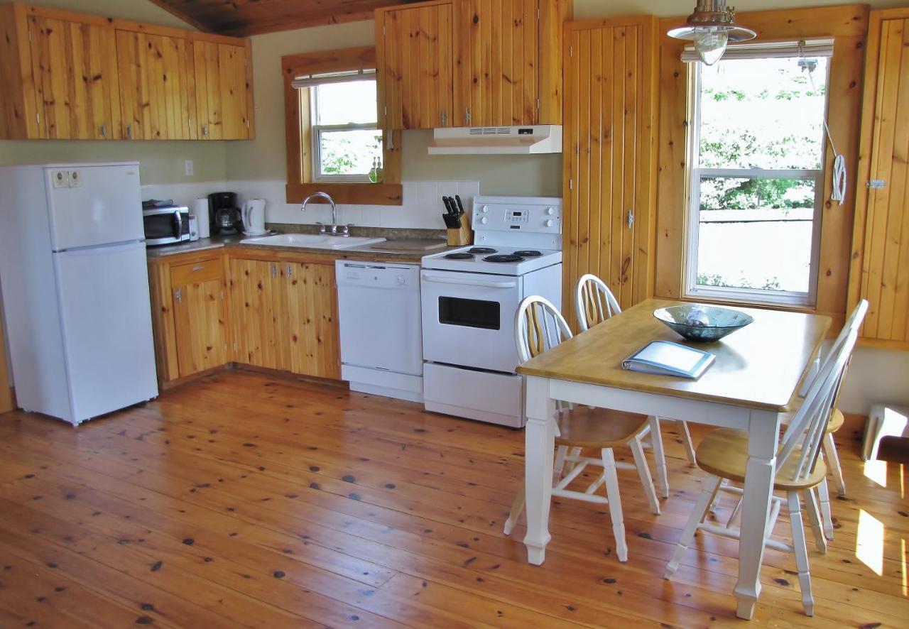 Larinda'S Landing Oceanfront Cottagesハリファックス エクステリア 写真