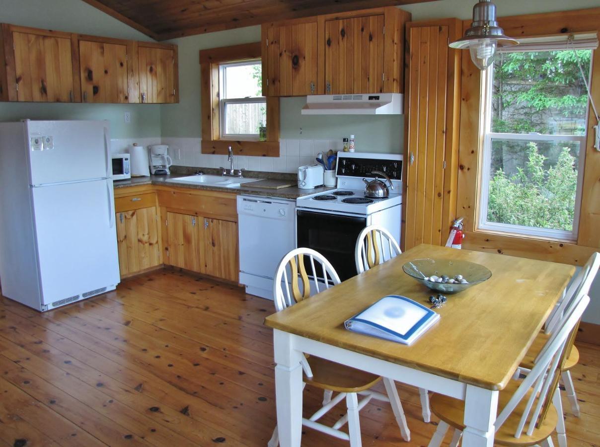 Larinda'S Landing Oceanfront Cottagesハリファックス エクステリア 写真